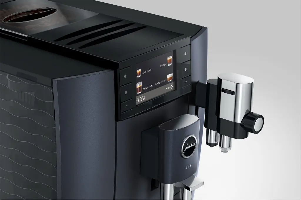 e8_ed_cosmicblack_image4 (1).webp